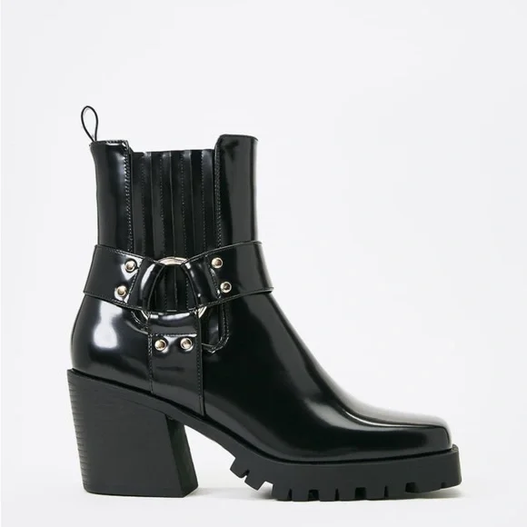 SHOE DAZZLE Black Ankle Boots Buckle Detail Lug Sole Moto Combat Shoes Size 9.5 - Picture 3 of 13